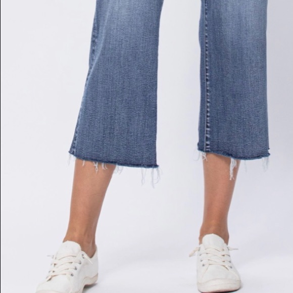 Crop wide leg Judy Blue Jeans - Picture 2 of 6